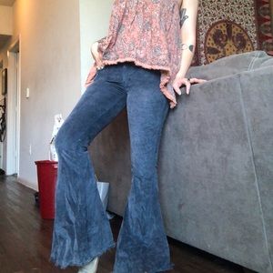 Amazing wide leg deni flares